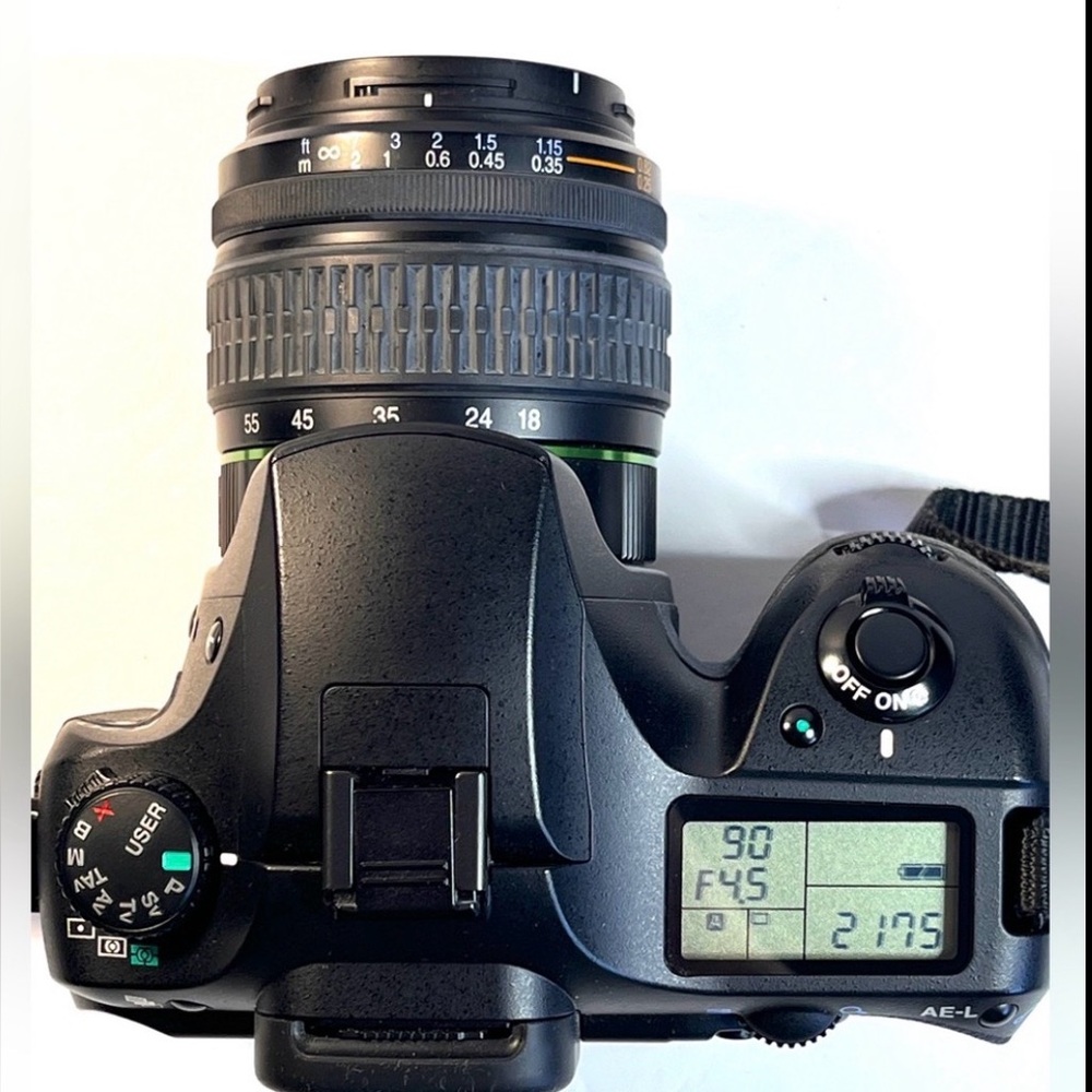 Pentax K20 Black Digital SLR Camera with Wide Angle and Telephoto Lenses - Picture 3 of 9
